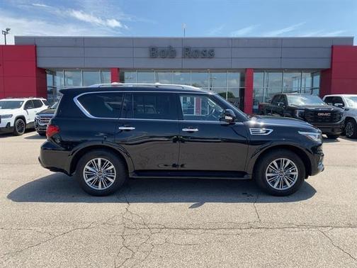 2023 INFINITI QX80 Luxe