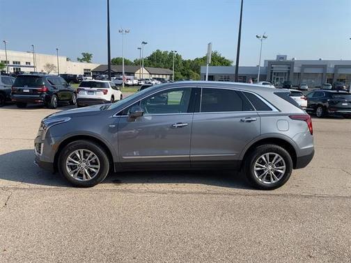 2022 Cadillac XT5 Premium Luxury