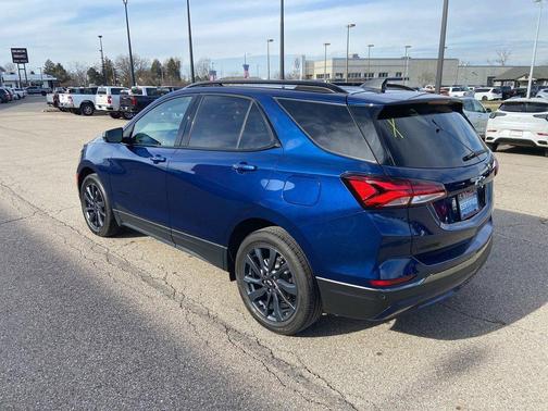 2022 Chevrolet Equinox FWD RS