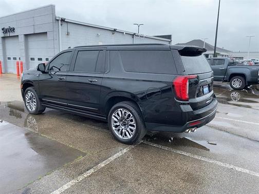2023 GMC Yukon XL Denali Ultimate