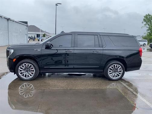 2023 GMC Yukon XL Denali Ultimate