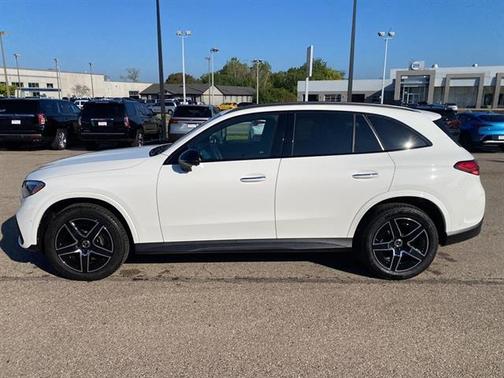 2025 Mercedes-Benz GLC 300 4MATIC