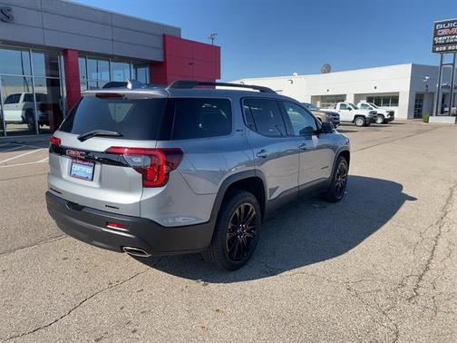 2023 GMC Acadia AWD SLT