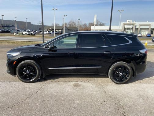 2023 Buick Enclave Essence AWD