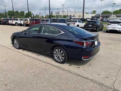 2021 Lexus ES 300h Base