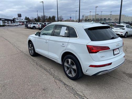 2024 Audi Q5 40 Premium Plus