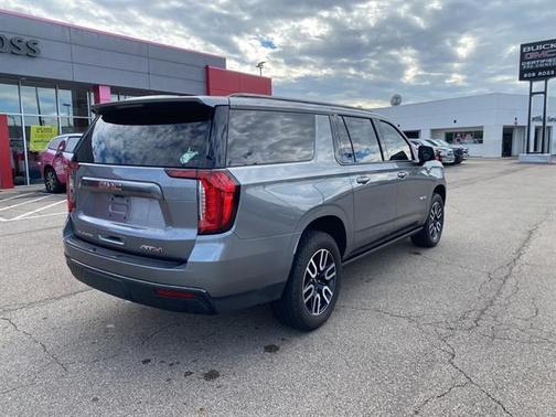 2021 GMC Yukon XL 4WD AT4