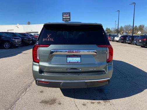 Frosted Pine Metallic 2023 GMC Yukon SLT