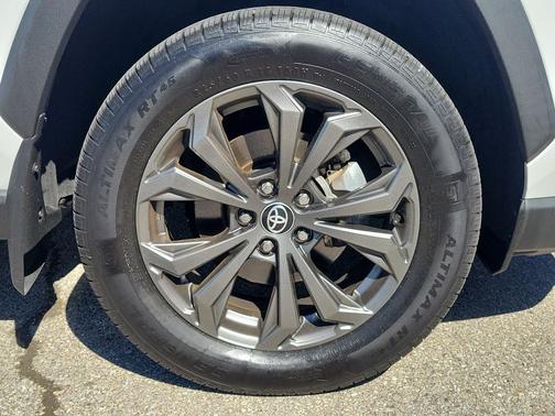 Wind Chill Pearl 2023 Toyota RAV4 Hybrid Limited