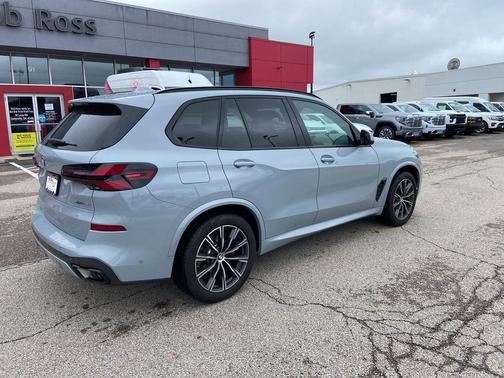 Brooklyn Grey Metallic 2024 BMW X5 xDrive40i