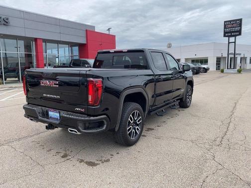 2022 GMC Sierra 1500 AT4