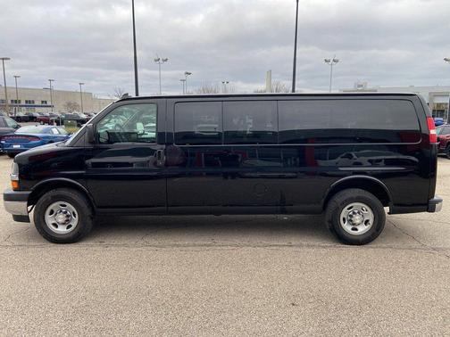 2017 Chevrolet Express 3500 LT