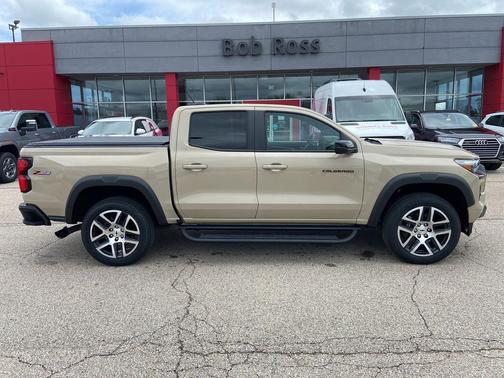 Sand Dune Metallic 2023 Chevrolet Colorado Z71
