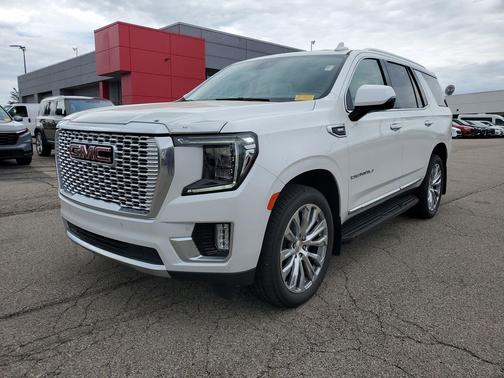 White Frost Tricoat 2023 GMC Yukon Denali
