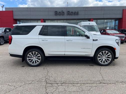 White Frost Tricoat 2023 GMC Yukon Denali