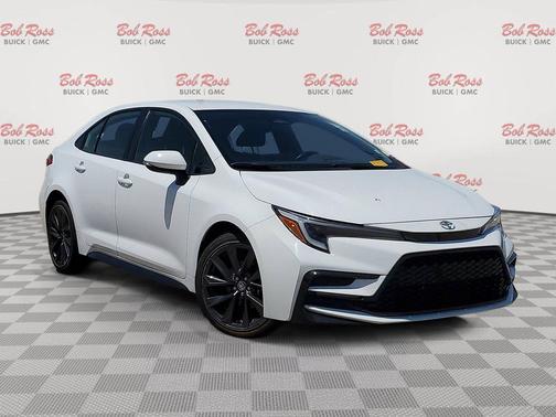 Ice Cap 2024 Toyota Corolla SE