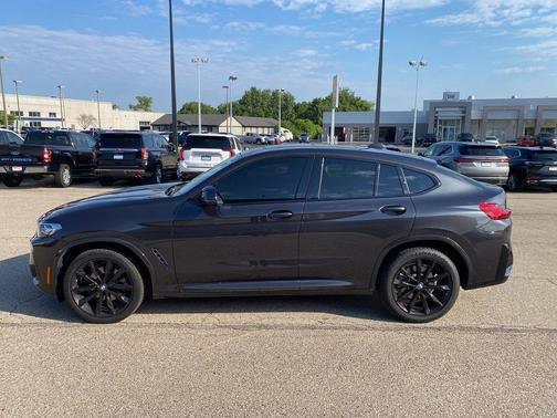 2022 BMW X4 xDrive30i