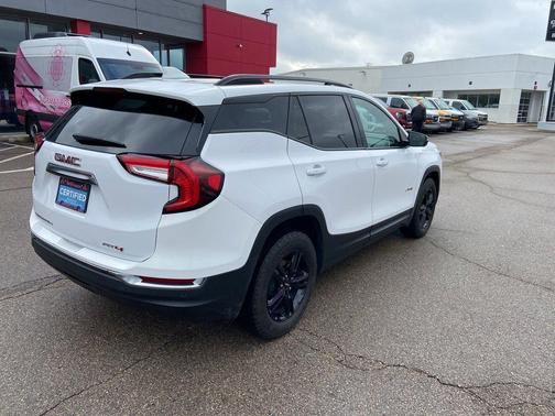 2022 GMC Terrain AWD AT4