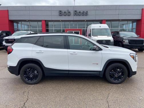 2022 GMC Terrain AWD AT4