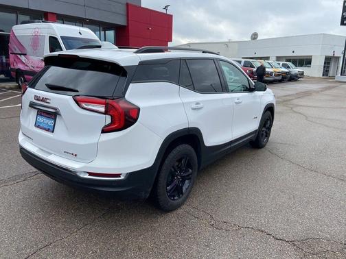 2022 GMC Terrain AWD AT4