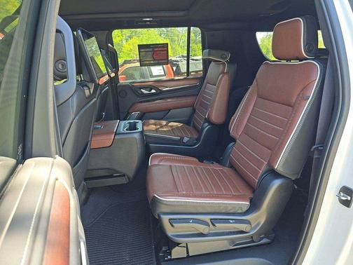 2024 GMC Yukon XL Denali Ultimate