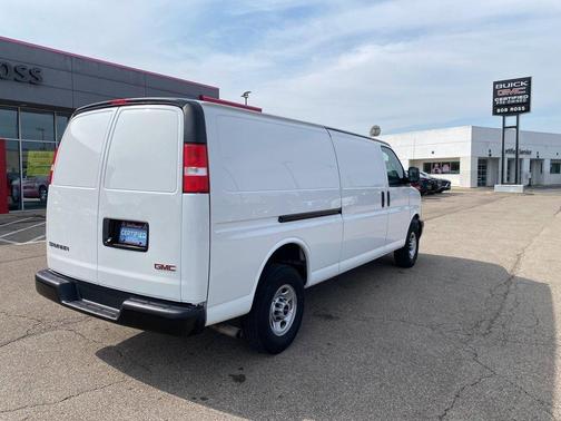 2023 GMC Savana 2500 Work Van