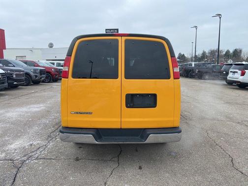 2017 Chevrolet Express 3500 LT