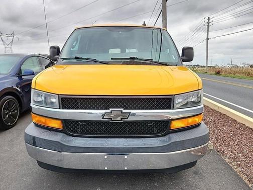2017 Chevrolet Express 3500 LT