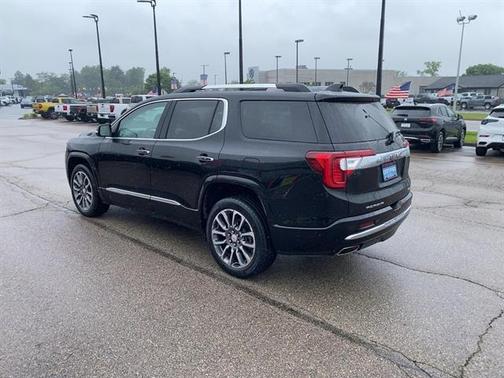 2022 GMC Acadia Denali