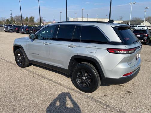 2022 Jeep Grand Cherokee Laredo
