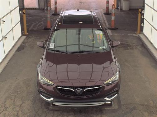 2018 Buick Regal TourX Essence
