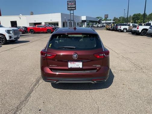 2018 Buick Regal TourX Essence