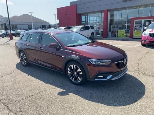 2018 Buick Regal TourX Essence