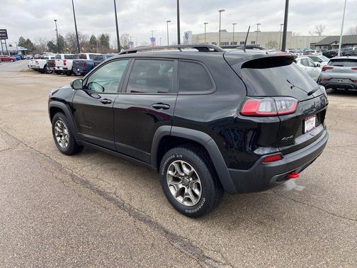2022 Jeep Cherokee Trailhawk