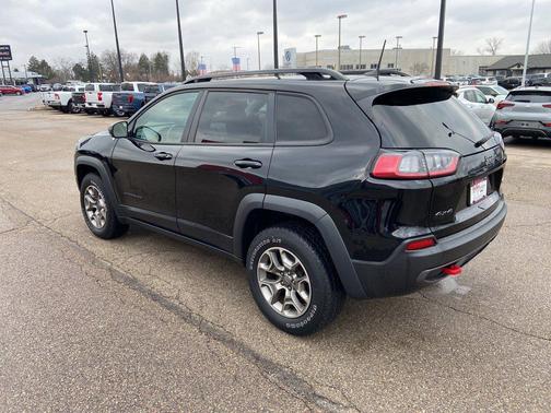 2022 Jeep Cherokee Trailhawk