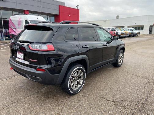 2022 Jeep Cherokee Trailhawk