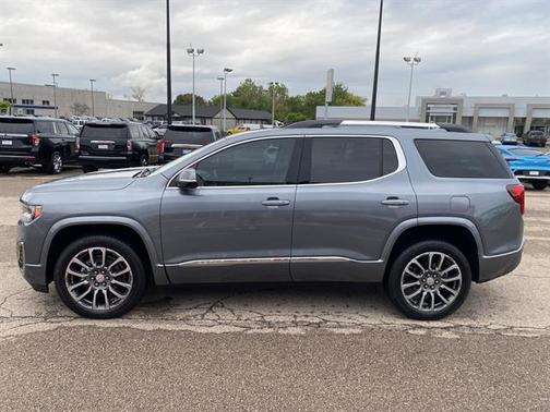 2022 GMC Acadia Denali
