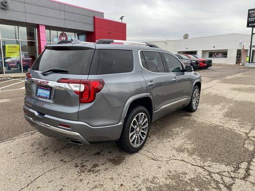2022 GMC Acadia Denali