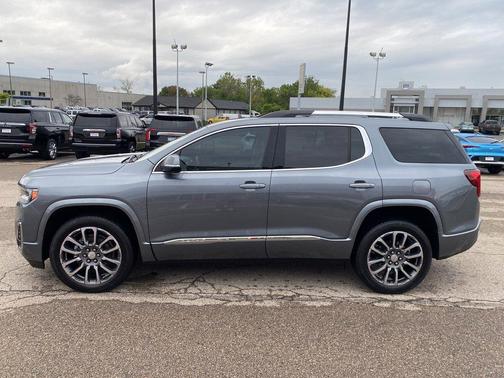 2022 GMC Acadia Denali