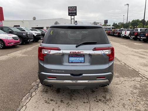 2022 GMC Acadia Denali