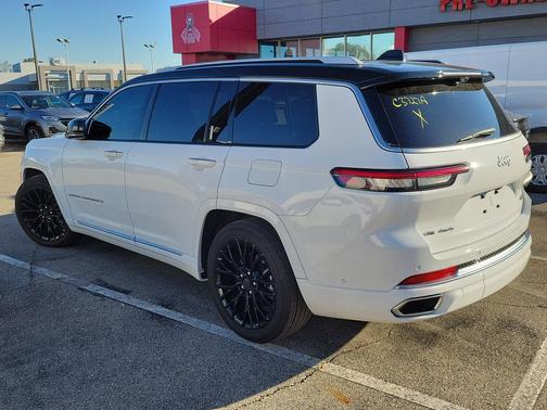 Bright White Clearcoat 2022 Jeep Grand Cherokee L Summit Reserve