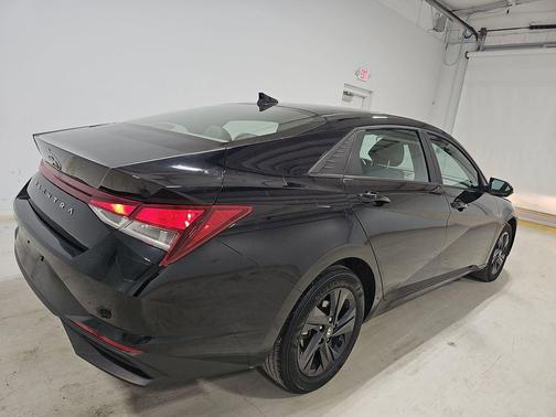 Onyx Black 2023 Hyundai ELANTRA SEL