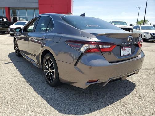 Predawn Gray Mica 2024 Toyota Camry SE