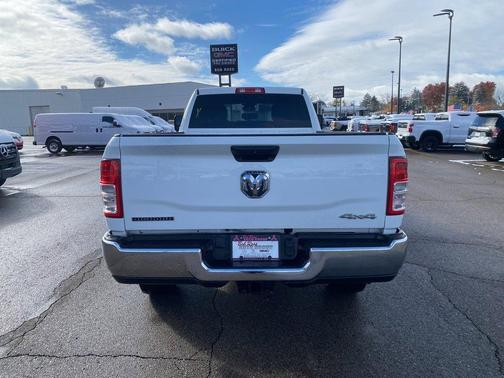 2024 RAM 2500 Big Horn Crew Cab 4x4 8' Box