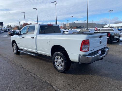 2024 RAM 2500 Big Horn Crew Cab 4x4 8' Box