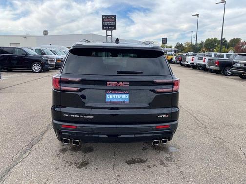 2024 GMC Acadia AWD AT4
