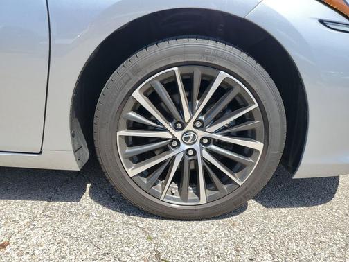 Iridium 2024 Lexus ES 250 Base