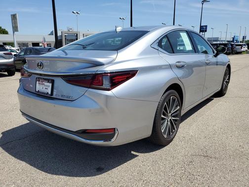 Iridium 2024 Lexus ES 250 Base