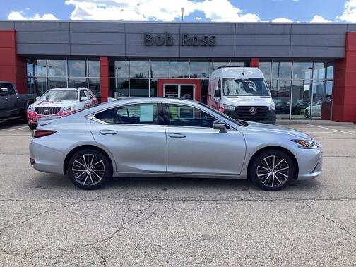 Iridium 2024 Lexus ES 250 Base