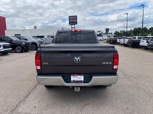 2019 RAM 1500 SLT